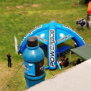 Gazebo con Botella - Powerade - Imagen 1