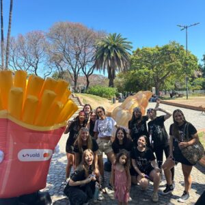 Papas Fritas y Medialuna Ualá - Imagen 1
