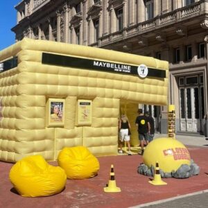 Stand Maybelline - Imagen 1